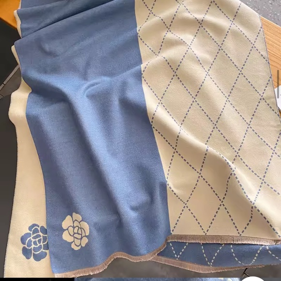 Luxury cashmere scarf - Picture 5 of 5